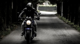 Czy okres jesienno-zimowy to dobry czas na zakup motocykla?