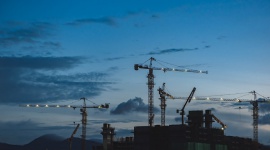 Coraz więcej firm budowlanych wybiera faktoring. A dlaczego?