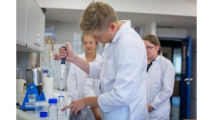 Stypendium finansowe i obóz naukowy czekają na polskich nastolatków
