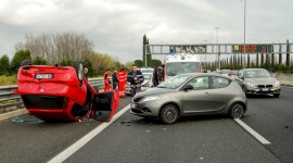 Mniej rannych na drogach, ale trudniej im się leczyć? Biuro prasowe