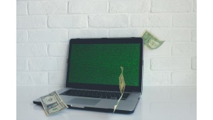 CYBERŚWIADOME SPOŁECZEŃSTWO w 4 webinarach Biuro prasowe