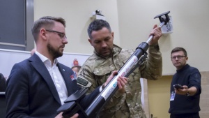Warszawscy kontrterroryści ze wsparciem firm branży stolarki okienno-drzwiowej