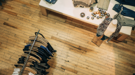 Sklepy stacjonarne sięgają po technologie znane z e-commerce