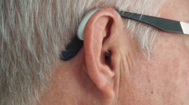 Co musisz wiedzieć o bateriach w aparacie słuchowym? Biuro prasowe