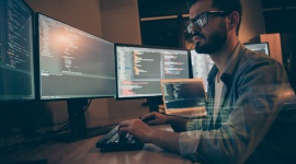 JavaScript nadal jest najpopularniejszym językiem programowania
