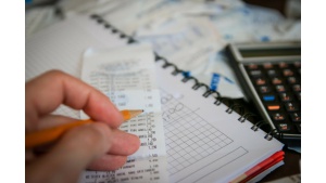 Jak zadbać o finanse domowe w dobie koronawirusa?