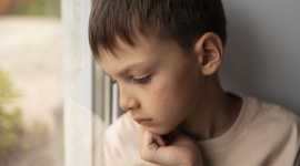 Lęk i smutek - jak pomóc dziecku osiągnąć spokój? Biuro prasowe