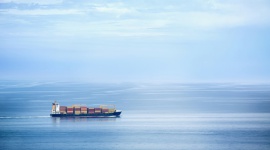 Rozbieżności między podażą a popytem na transport morski powodują wzrost cen