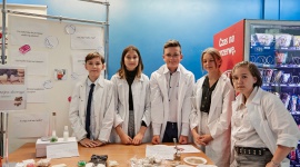PPG: Młodzi naukowcy odkrywają tajniki chemii. Pilotażowy program edukacyjny STE