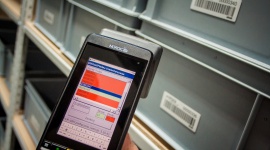 Etykiety RFID w pojemnikach wielokrotnego użytku w sektorze przemysłowym.