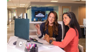 Salesforce pomaga kobietom w powrocie na rynek pracy - Darmowy program szkoleń