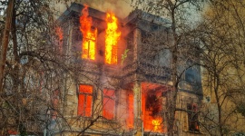 Pożary częściej wybuchają w domach niż mieszkaniach Biuro prasowe
