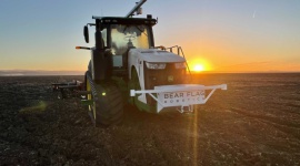 Autonomiczna technologia w zasięgu ręki. John Deere przejmuje Bear Flag Robotics Biuro prasowe