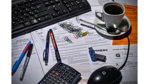 W tych branżach w 2022 roku wydłużył się czas oczekiwania na przelew