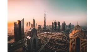Ekspansja SentiOne. Polski startup wchodzi do Zjednoczonych Emiratów Arabskich