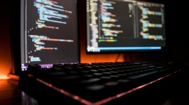 Czy warto płacić za rozwiązania typu open source? Darmowe nie zawsze jest lepsze