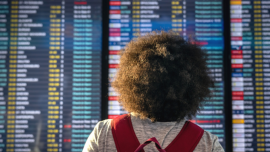 Kiwi.com podsumowuje sezon wakacyjny 2023
