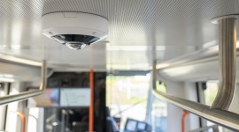 Nowa, panoramiczna minikamera kopułkowa dla zastosowań transportowych od Axis