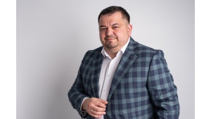 Jak jeść roślinnie i syto? Ekspert marki Planty odpowiada