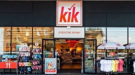 4 otwarcia w jeden dzień – KiK zamyka marzec efektownie