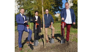 TOKAI COBEX POLSKA SADZI DRZEWA W RACIBORZU