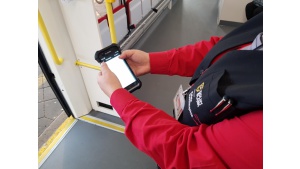 Szybsza sprzedaż biletów w pociągach Kolei Dolnośląskich Biuro prasowe
