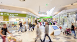Trzy centra handlowe stawiają na inkuzywność i wprowadzają „Godziny ciszy”