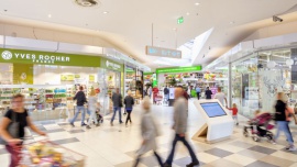 Trzy centra handlowe stawiają na inkuzywność i wprowadzają „Godziny ciszy”