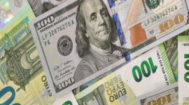 Wzrost w USA i strefie euro ze znaczącymi różnicami