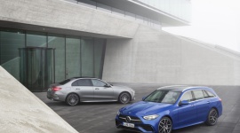 AkzoNobel kontynuuje współpracę z Mercedes-Benz w Chinach i Indonezji Biuro prasowe