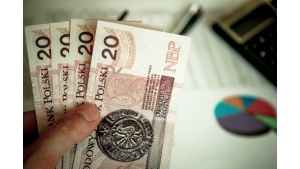 Więcej niezapłaconych faktur, dłuższy czas oczekiwania na płatności