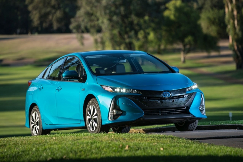 Toyota Prius Plug In Hybrid W Kelley Blue Book Best Awards 2017 W Prestiżowym Konkursie Kelley Blue Book Toyota Prius Prime Europie Znana Pod Nazwą Plug In Hybrid Otrzymała Nagrodę Dla Najlepszego Samochodu Do