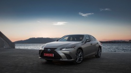 Lexus ES najbardziej niezawodnym modelem w historii słynnego badania