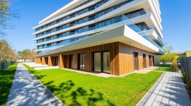 Nautic Park – obraz korzyści z widokiem na morze