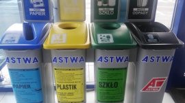 Życie śmieci. Jak długo się rozkładają?