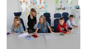 Klasy dla uczniów z Ukrainy ruszają we Wrocławiu. Na początek: nauka języka Biuro prasowe