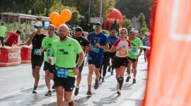 Sportowe emocje i dobra zabawa – Circle K na 43. Maratonie Warszawskim