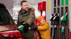 Sezon zimowy w pełni – jak Polacy przygotowują samochód na zimę?