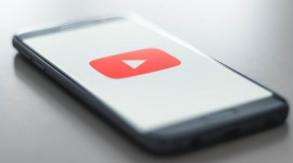 4 miliony - tyle subskrypcji na YouTube “stuknęło” Frizowi i reZiemu Biuro prasowe