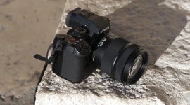 Panasonic przedstawia LUMIX S 28-200mm F4-7.1 MACRO O.I.S. (S-R28200)