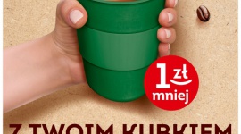 Żabka umożliwia klientom zakup tańszej kawy ze swoim kubkiem