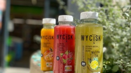Trzy nowe propozycje marki Wycisk i kolejne oryginalne napoje w ofercie Żabki