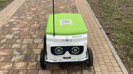Żabka Jush testuje autonomiczne dostawy za pomocą robota