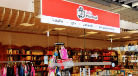 TaniaKsiazka.pl rozwija sieć sprzedaży stacjonarnej.