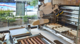 Już 1500 hot-dogów zaserwował klientom Żabki Nano robot Robbie Biuro prasowe
