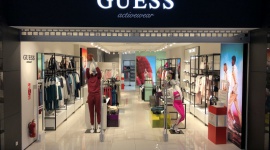 GUESS otwiera sklep typu POP-up w Atrium Prome