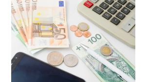 Wymieniasz waluty w firmie? Kontroluj koszty Biuro prasowe
